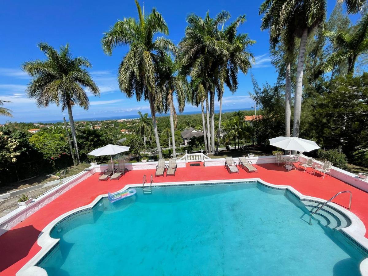 The Lodge @ Peaceful Palms Montego Bay Esterno foto