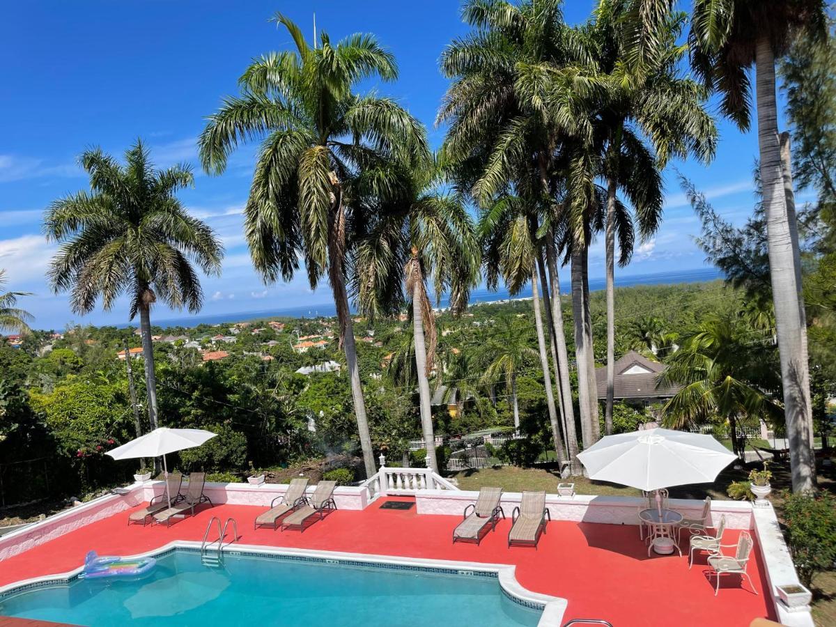 The Lodge @ Peaceful Palms Montego Bay Esterno foto