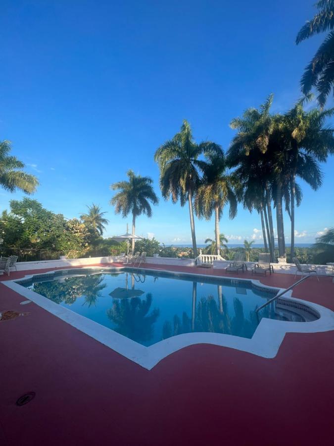 The Lodge @ Peaceful Palms Montego Bay Esterno foto